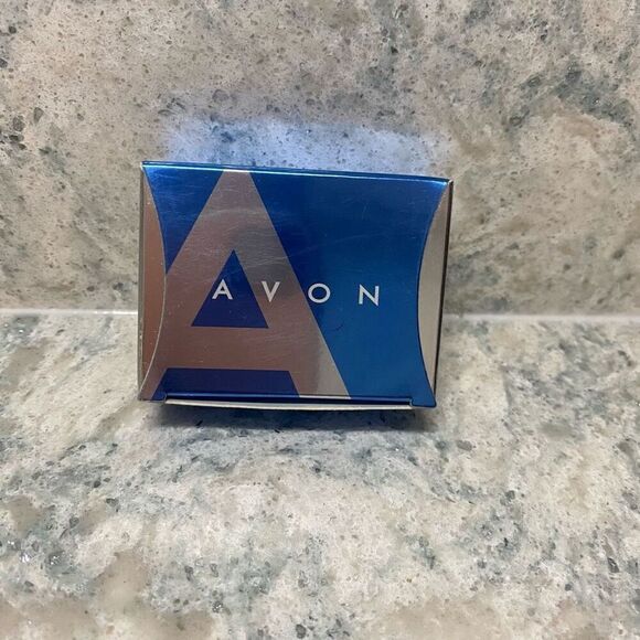 Avon Rose Pin - Picture 4 of 6